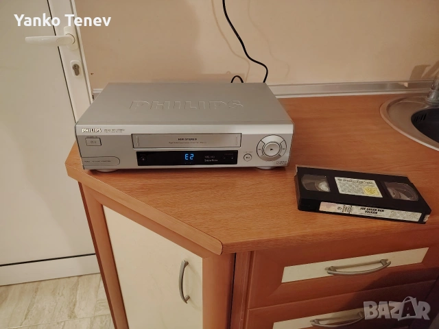 видео рекордер Панасоник, снимка 2 - Плейъри, домашно кино, прожектори - 53739691