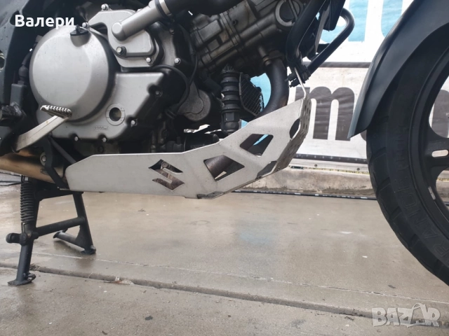 Suzuki V-storm 2004-2010г. Стойка за странични куфари, преден ролбар., снимка 5 - Аксесоари и консумативи - 52242762
