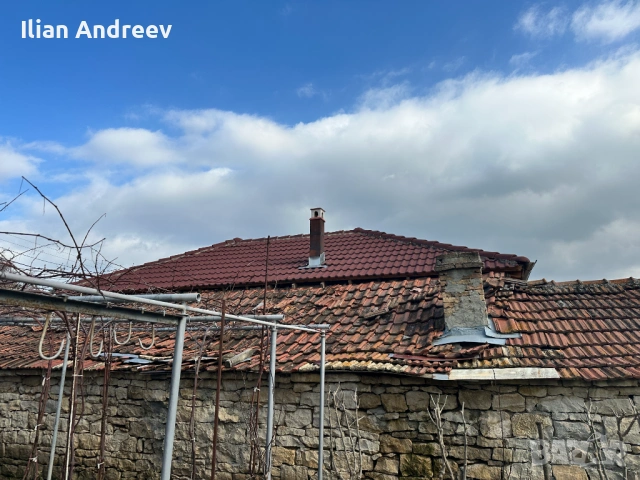 Къща с нов покрив в с. Златина, общ. Провадия, обл. Варна, снимка 3 - Къщи - 53428179