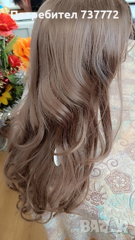 Интересен цвят леко сивееща перука, снимка 2 - Аксесоари за коса - 52811374