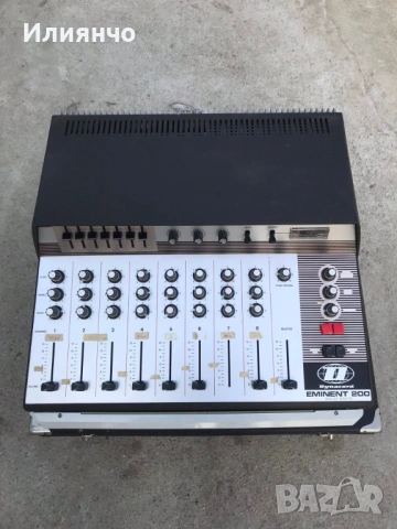 Винтидж Dynacord Eminent 200 Tape Echo/Power миксер,70-те години/Работеща, снимка 6 - Ресийвъри, усилватели, смесителни пултове - 53241541