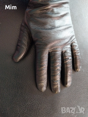 Черни кожени, дамски ръкавици с пет пръста , снимка 3 - Ръкавици - 52821374