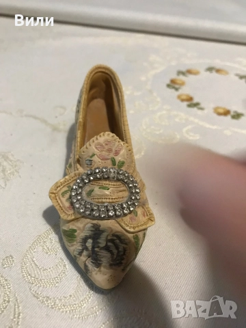 Колекционарска фигурка миниатюра Just The Right Shoe, снимка 2 - Колекции - 52510541