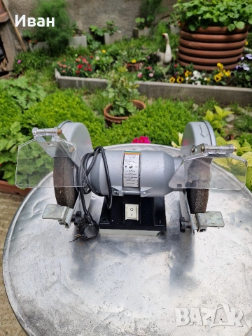 Шмергел от старите модели ,Работи перфекно!