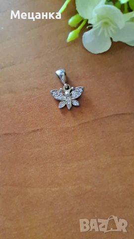 Сребърна висулка пеперуда, снимка 2 - Колиета, медальони, синджири - 50946404