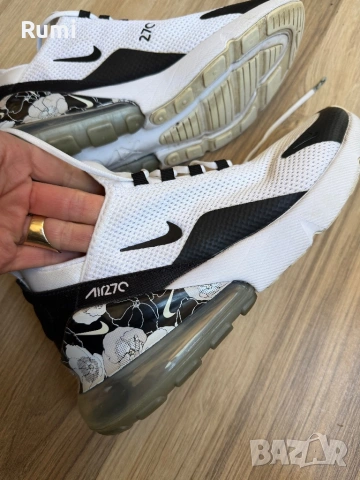 Оригинални маратонки  Nike Air Max 270 Floral! 39 н, снимка 5 - Кецове - 48489624