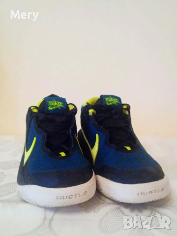 Nike Team Hustle D 10 №36, снимка 2 - Детски маратонки - 54083003