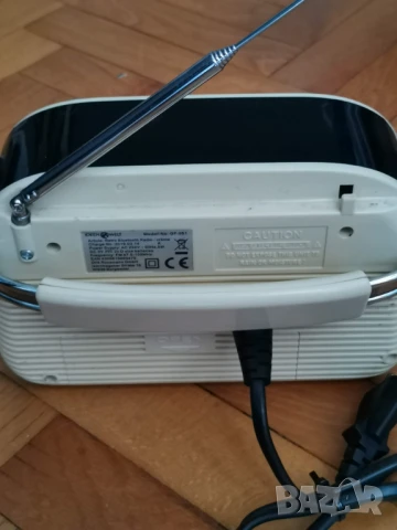 Немско ретро FM/Bluetooth радио, снимка 3 - Радиокасетофони, транзистори - 50602580