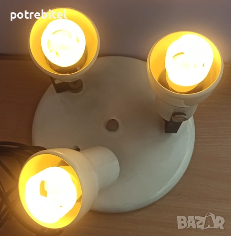 Таванен плафон с три регулируеми лампи + 3 крушки PHILIPS, снимка 5 - Полилеи - 54044246