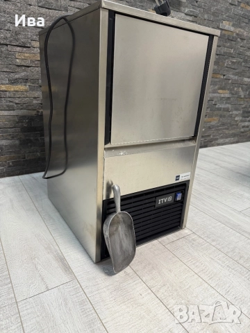 Професионален ледогенератор, снимка 9 - Обзавеждане за заведение - 52590053