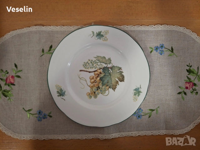 Английска чиния- костен порцелан , снимка 2 - Чинии - 52681045