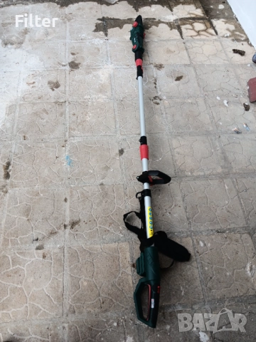 Акумулаторна резачка за клони с удулжител.