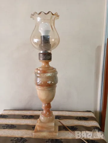 Стара настолна лампа