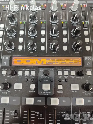 професионален мишпулт миксер с ефекти BEHRINGER DDM4000 DJ, снимка 5 - Ресийвъри, усилватели, смесителни пултове - 47062440