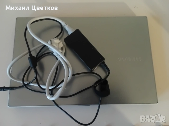 Продавам samsung np300v5z, снимка 5 - Лаптопи за дома - 53667907