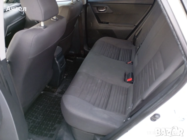 Toiota Auris, снимка 10 - Автомобили и джипове - 53483400