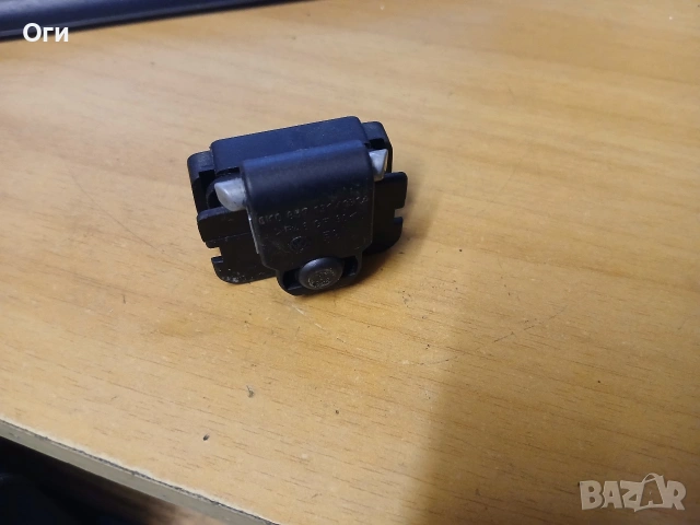 Дръжка за жабка от Фолксваген Поло 6N и Сеат Ибиза / Кордоба 94-99г. 6К0 857 131/131 А, снимка 2 - Части - 53705215