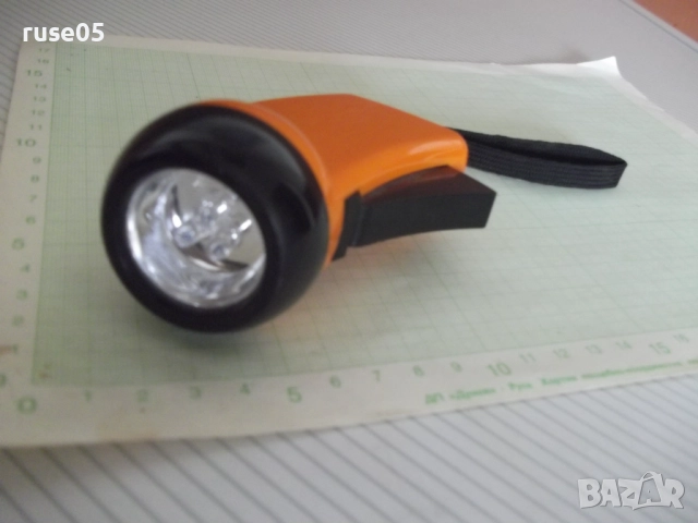 Фенер диоден с динамо работещ, снимка 3 - Други стоки за дома - 51553601