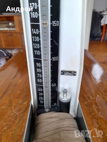 Стар живачен апарат за кръвно налягане Tonometer 300, снимка 4 - Антикварни и старинни предмети - 45952039