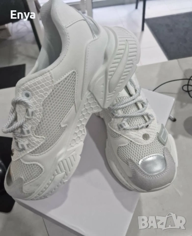 Дамски бели маратонки Adidas - №39, снимка 2 - Маратонки - 53781060