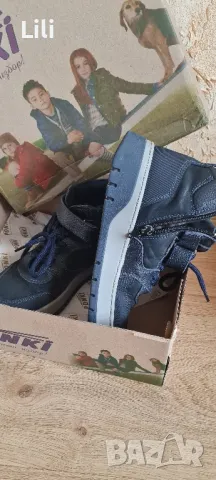 Детски български обувки