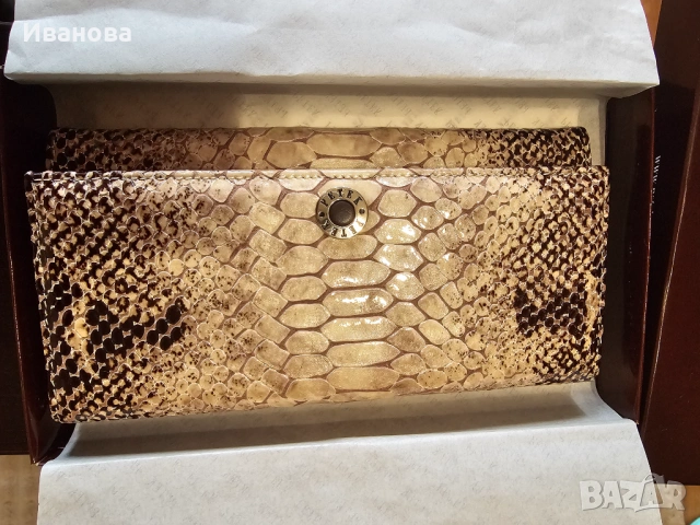 Дамски портфейл Petek, снимка 2 - Портфейли, портмонета - 54003694