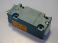 Изключвател краен Klockner-Moeller AT4/i limit switch 220V, снимка 2