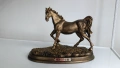 Кон , английска , реалистична статуетка с детайлно изработена мускулатура и грива , снимка 6