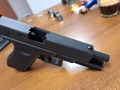 Въздушен пистолет Umarex Glock 17 Gen 4 Black 4.5mm, снимка 5