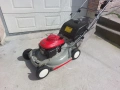 Бензинова самоходна косачка Honda , снимка 1