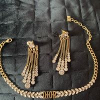 Обеци колие Dior, снимка 1 - Колиета, медальони, синджири - 45527847