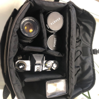 Фотоапарат ,обективи ,светкавица и чанта, снимка 16 - Обективи и филтри - 44995343