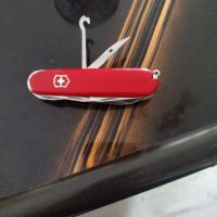 Продавам Victorinox оригинално ножче с 11 функционалности, снимка 4 - Ножове - 45267051