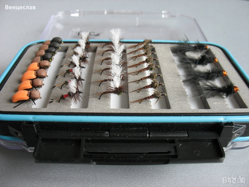 Изкуствени мухи и коничен повод за мухарка, снимка 1