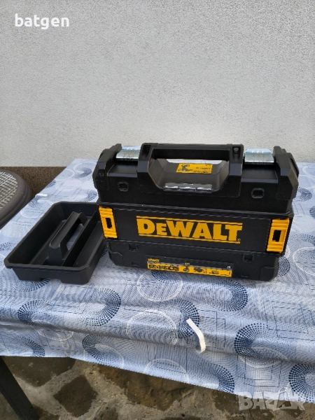 Куфар Dewalt, снимка 1