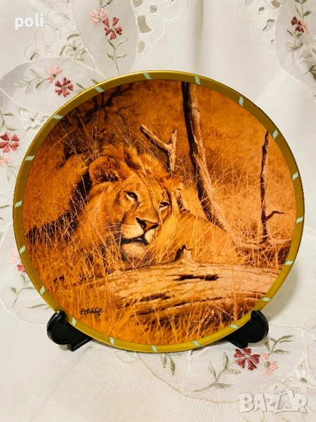 порцеланова чиния за стена , снимка 1