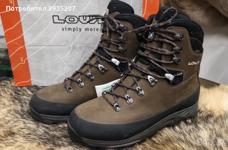 Продавам туристически обувки Lowa Tibet GTX - Мъжки обувки Tibet GTX от Lowa с Gore-Tex® мембрана , снимка 1