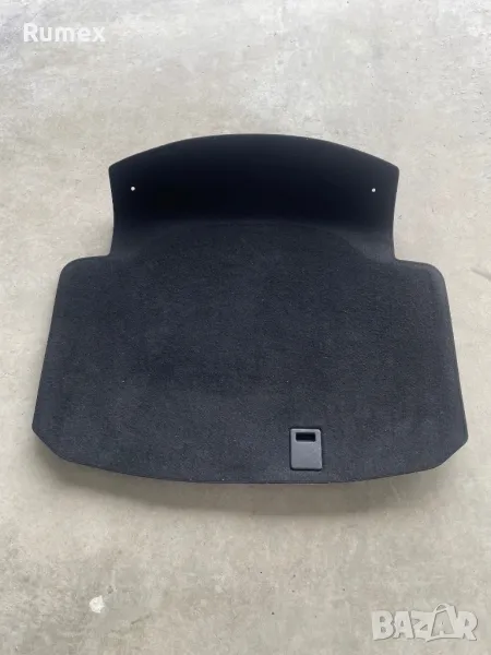 Стелка за багажник Mercedes C class W204, снимка 1