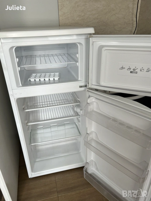 Хладилник Crown GN 2301 с горен фризер, А+, 175л, 540/1180/595 мм, снимка 1