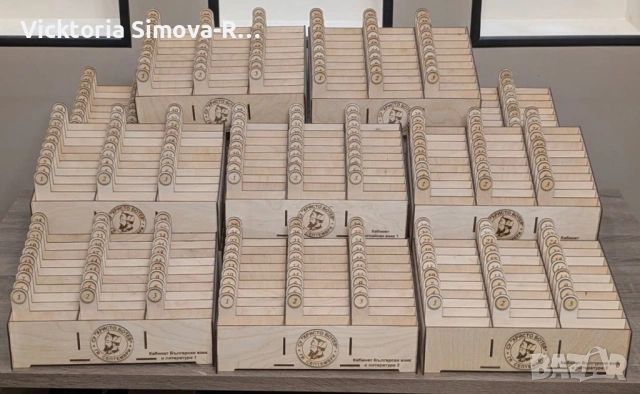 Дървен органайзер по поръчка, за мобилни телефони, снимка 3 - Ученически пособия, канцеларски материали - 48930919