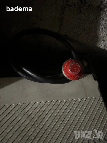 Хладилник на газ, 12v и 220v, снимка 4 - Хладилни чанти - 53444048