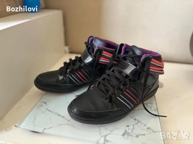 Маратонки Adidas 