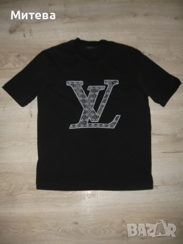 Louis Vuitton оригинална дамска тениска размер L, снимка 3 - Тениски - 52803541
