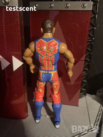 Екшън фигура WWE Dominik Mysterio Доминик Мистерио играчка Elite Series Mattel figure, снимка 5 - Колекции - 48736417