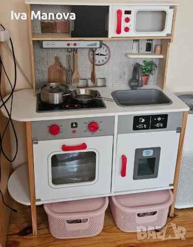 Детска дървена кухня
