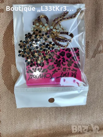 Брошки Betsey Johnson, снимка 13 - Други - 46847688