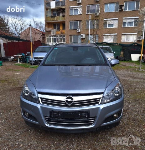 Опел астра 1.6 бензин с климатик фейслифт 2008г., снимка 2 - Автомобили и джипове - 54042439