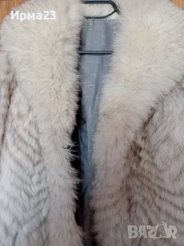 Палто ест. косъм от бяла лисица, снимка 4 - Палта, манта - 43324379
