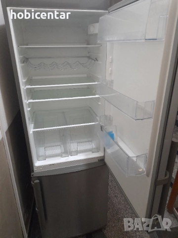 Хладилник с фризер Електролукс, снимка 2 - Хладилници - 52755782