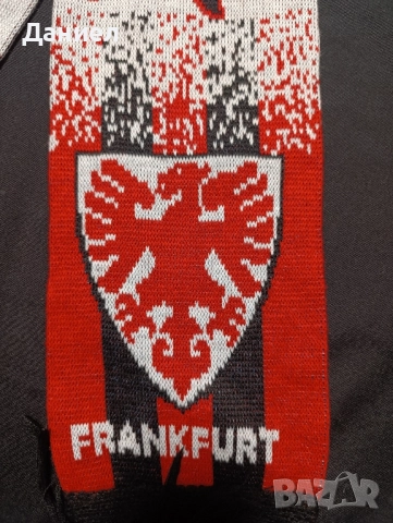 Шал на Айнтрахт Франкфурт , снимка 2 - Футбол - 52337918
